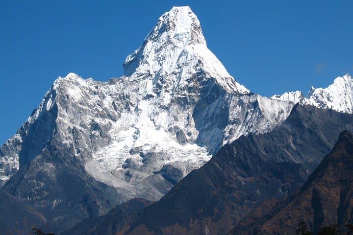 7-Day Everest Base Camp Trek with Helicopter Return — Rapid High-Altitude Adventure photo 2