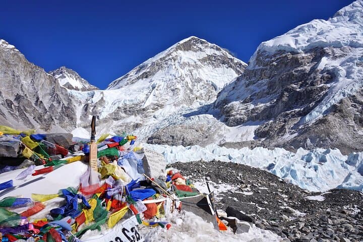 7-Day Everest Base Camp Trek with Helicopter Return — Rapid High-Altitude Adventure photo 4