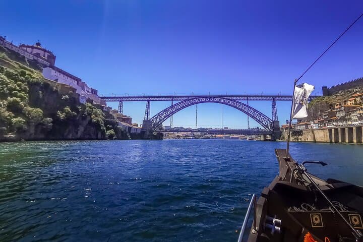 Lisbon to Porto Day Trip: Private Sightseeing, Douro Boat & Wine Tasting
