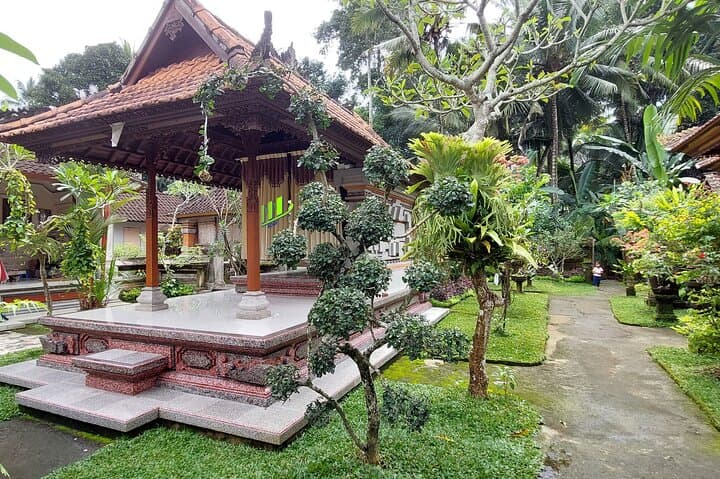 Bali Rural Life & Village Trekking: Full-Day Private Experience in Bongkasa and Ubud