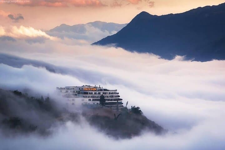 VIP Luxury Sapa 2-Day Trek: 5-Star Hotel Stay & Scenic Valley Walks from Hanoi