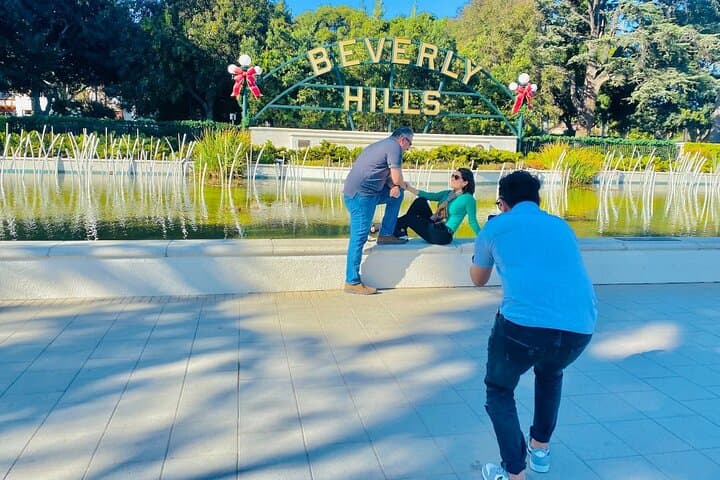 Explore Los Angeles: A VIP Spanish Tour from Las Vegas photo 2