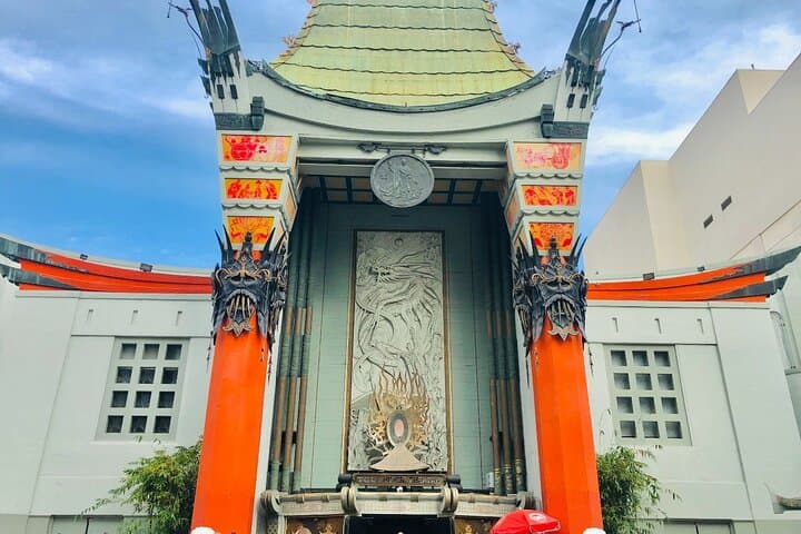 Explore Los Angeles: A VIP Spanish Tour from Las Vegas photo 4