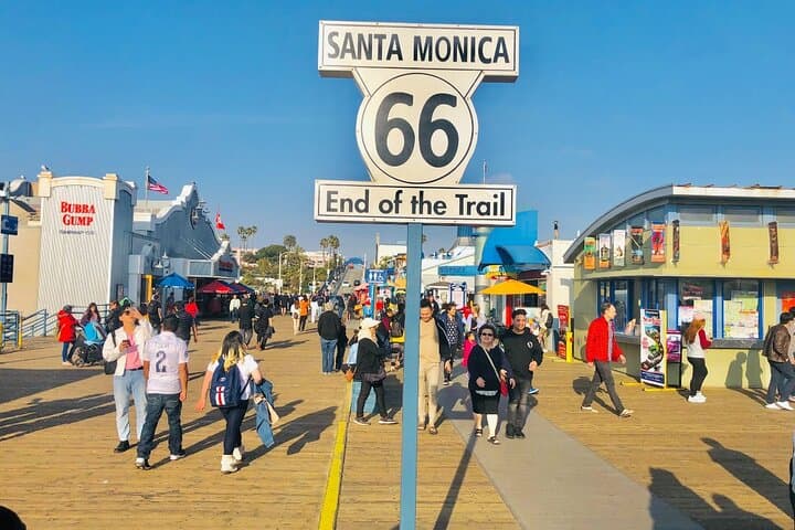 Explore Los Angeles: A VIP Spanish Tour from Las Vegas photo 5