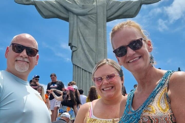 Rio Highlights: Christ the Redeemer, Sugarloaf & Selarón Steps — Guided Tour with Lunch photo 3