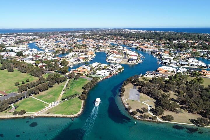 Mandurah Dolphin Cruise and Scenic Canal Views photo 4