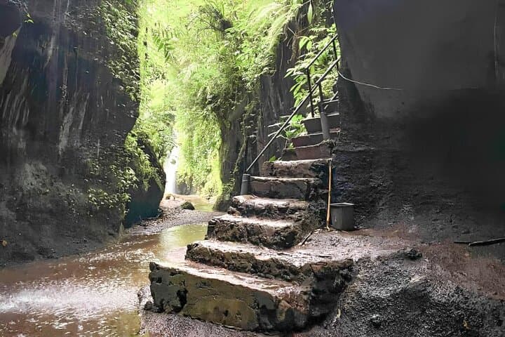 Chasing Falls Around Ubud: Tukad Cepung, Kanto Lampo, Tegenungan & Tibumana photo 6