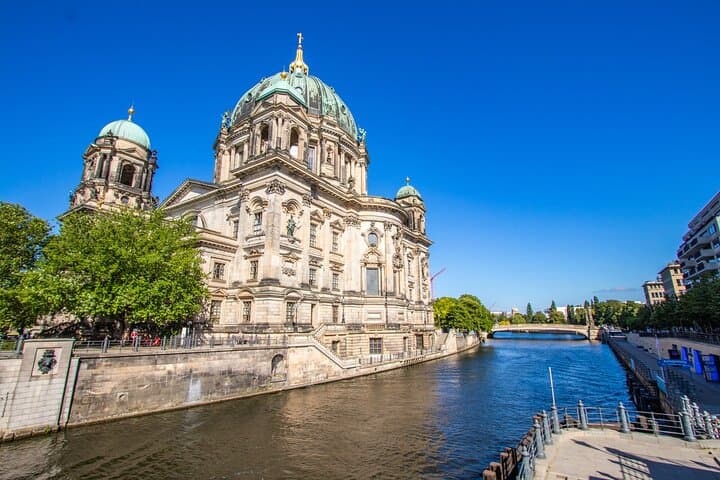 Berlin Instagram Tour: Top Photogenic Spots with a Local photo 2