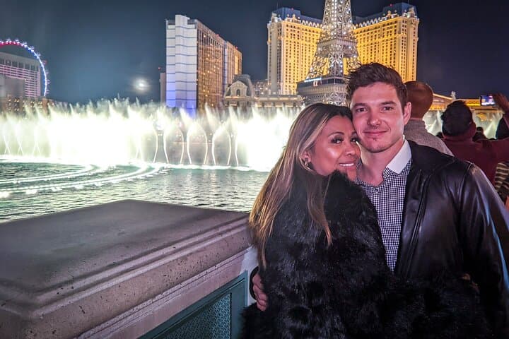 Luxury Las Vegas Limo Experience: Champagne, Charcuterie & Personal Host
