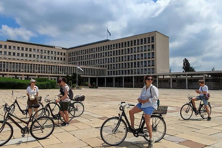 Exploring Belgrade's Street Art & Hipster Quarters: Private 2-Hour Guided Tour photo 2