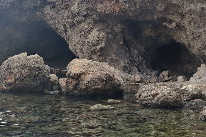 Discover Malta: Full-Day Private Tour to Dingli Cliffs, Blue Grotto & Hagar Qim photo 2