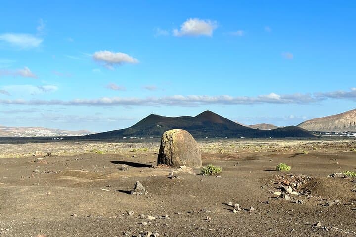 Timanfaya Volcano Trek: El Cuervo Circular Hike & Canarian Sunset Aperitif photo 5