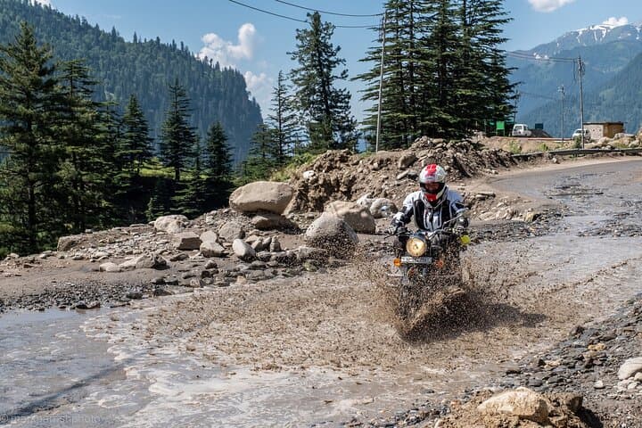 Great Himalayan Motorcycle Challenge: Manali to Leh Royal Enfield Tour photo 3