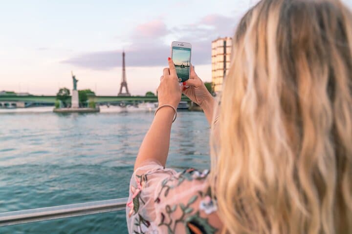 Seine River Sightseeing Cruise — Bateaux Mouches 70-Minute Tour in Paris