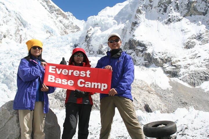 14-Day Everest Base Camp Trek: Lukla to Kala Patthar Adventure photo 2