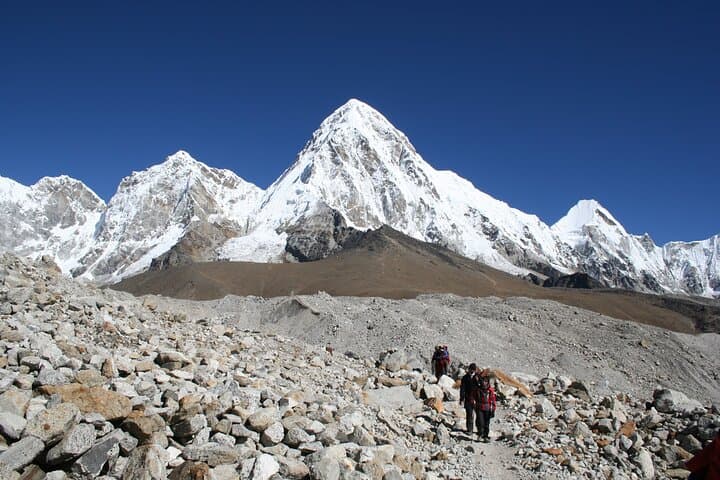 14-Day Everest Base Camp Trek: Lukla to Kala Patthar Adventure photo 3