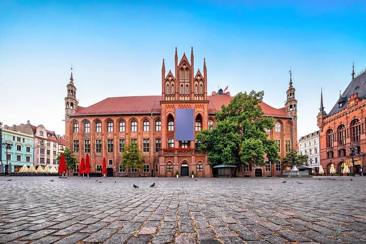 Discover Torun: Private Walking Tour to Copernicus House, Gingerbread Museum & Teutonic Ruins photo 4