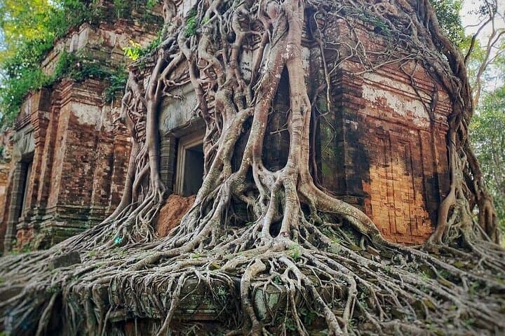 Koh Ker Full-Day Private Tour from Siem Reap: Prasat Thom & Remote Khmer Ruins photo 2