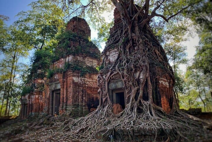 Koh Ker Full-Day Private Tour from Siem Reap: Prasat Thom & Remote Khmer Ruins photo 3