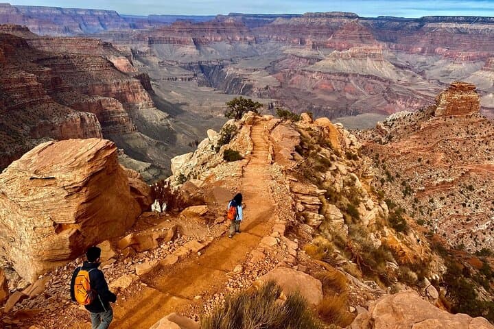 Private Grand Canyon Rim-to-Canyon Hike with El Tovar Lunch photo 2