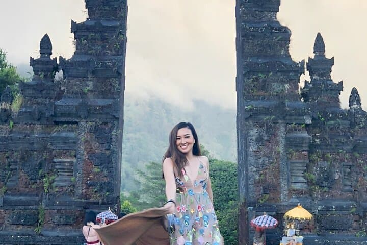 Bali Instagram Tour: Banyumala Waterfall, Handara Gate & Ulun Danu Temple photo 5