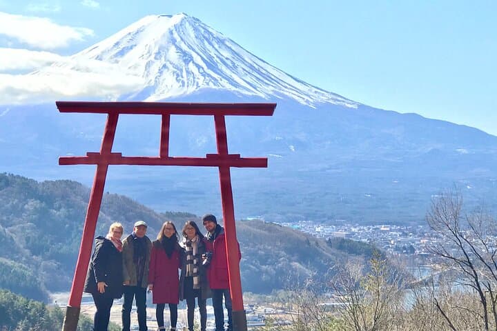 Private Kawaguchiko Hidden-Gems Tour — English-Speaking Local Driver & Mt. Fuji Views photo 2