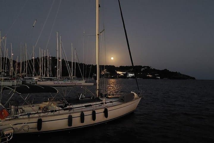 Sail Mykonos South Beaches: 5.5-Hour Cruise with Lunch & Snorkeling photo 2