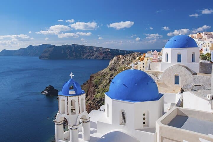 Crafting Your Perfect Day: A Private Santorini Tour Experience