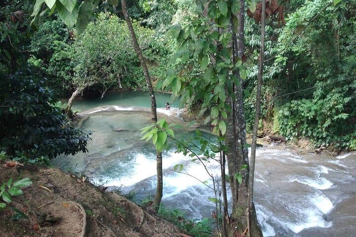 Benta River Falls Private Tour: Jamaican Countryside Waterfall and Blue Hole Adventure photo 4