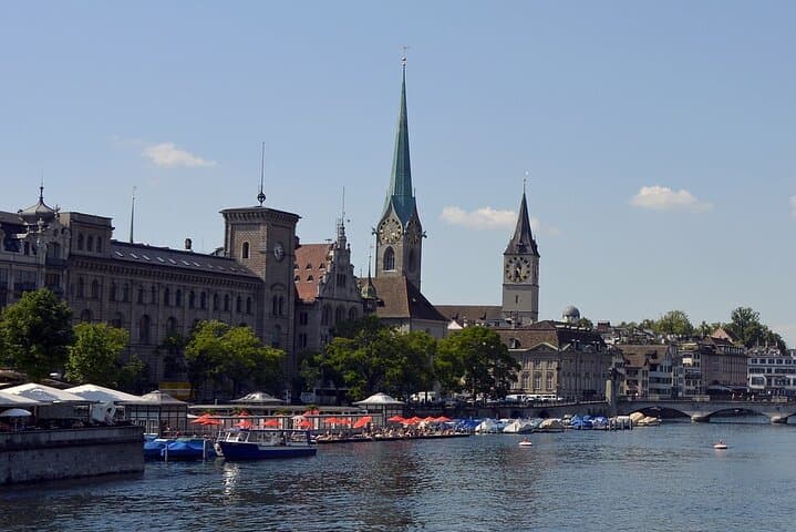 Private Transfer From Salzburg to Zurich with a 2-Hour Stop in Munich photo 4