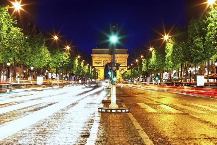 Paris by Night: Illuminations Tour, Moulin Rouge Féerie & Seine Cruise photo 2