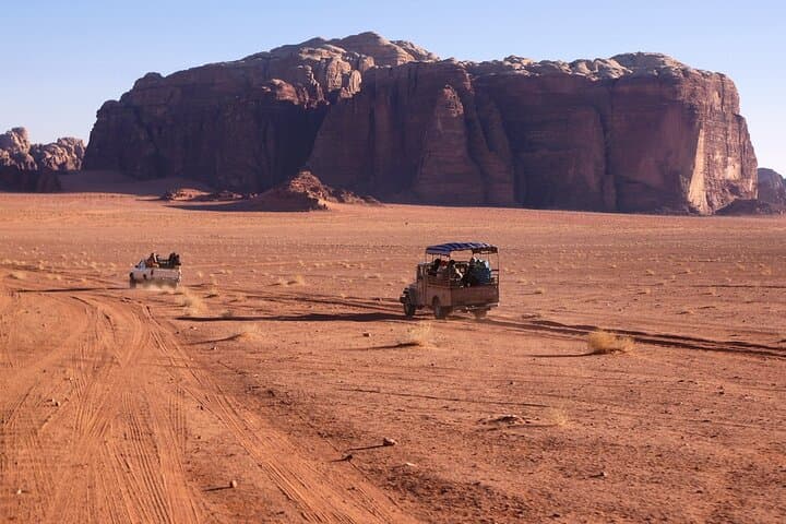 Wadi Rum Full-Day Jeep Tour: 4x4 Highlights, Sandboarding & Bedouin Sunset