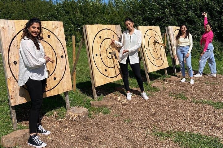axe-throwing-in-hereford-1-hour-viking-games-experience photo 3