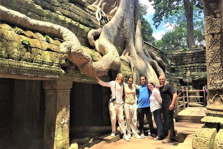 Angkor Wat Sunrise & Tonle Sap: 2.5-Day Temples and Lake Tour photo 2