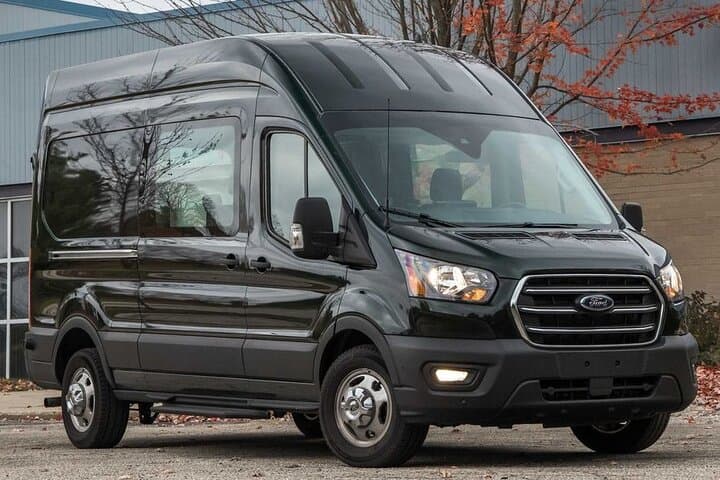 Smooth Arrival: Private Transfer from Orlando Airport to Theme Park Hotels