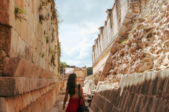 Chichén Itzá Day Trip with Cenote Samaal and Valladolid from Tulum photo 4