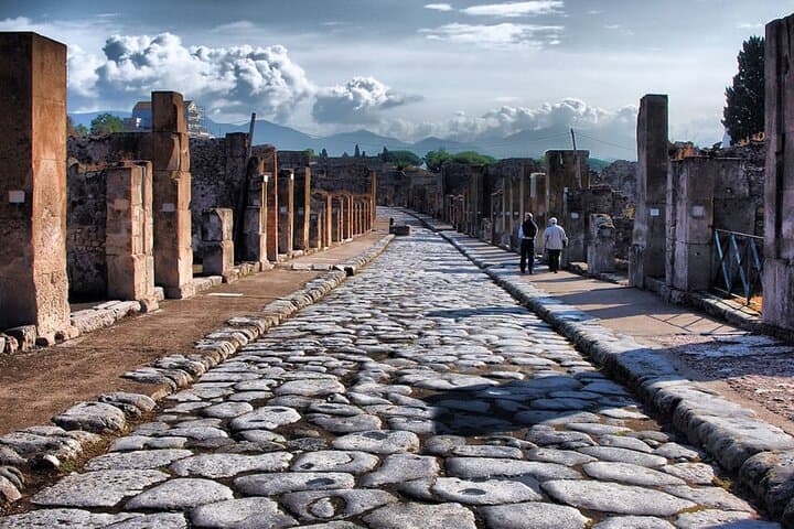 Explore Pompeii: Small-Group Ruins Tour with Skip-the-Line Tickets photo 6