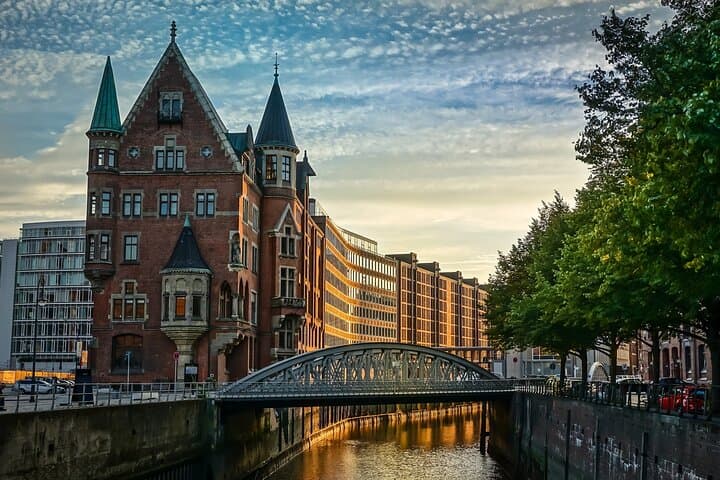Private Transfer Copenhagen to Hamburg with 2-Hour Egeskov Castle Stop in Odense photo 4