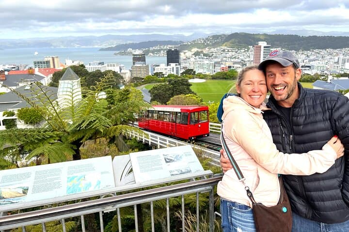 Spectacular Wellington Half-Day: Cable Car, Coastal Lookouts & Local Flavours