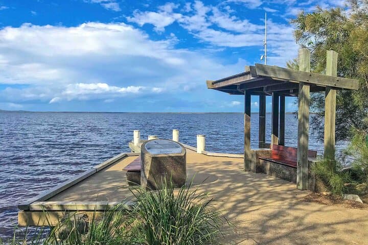 Noosa Hinterland Tour: Lakeside Lunch, Mead & Wine Tasting photo 2