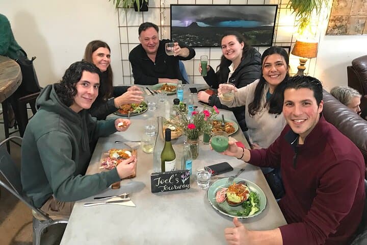 Noosa Hinterland Tour: Lakeside Lunch, Mead & Wine Tasting photo 3