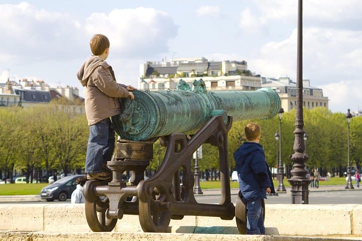 Highlights of Paris: Family-Friendly Private Walking Tour from Opera to Eiffel photo 3