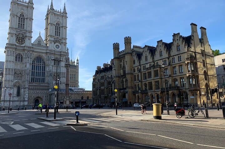 Full-Day Private Historical Tour of London with Blue Badge Guide photo 3
