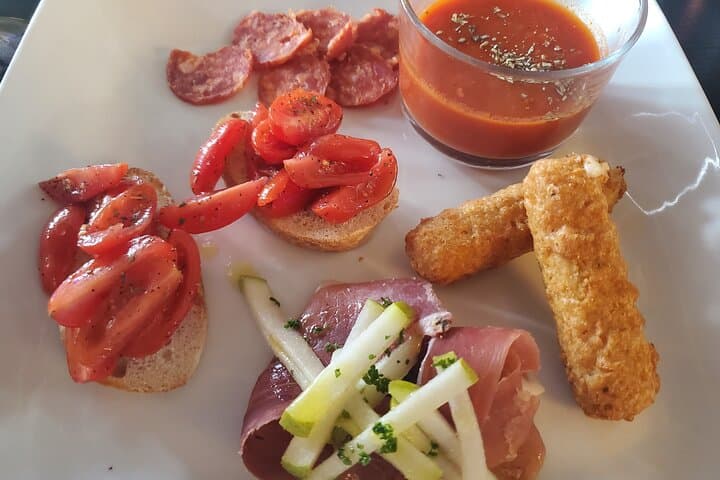 Historic Hollywood Florida Walking Food Tour: Insider Culinary Stroll photo 4