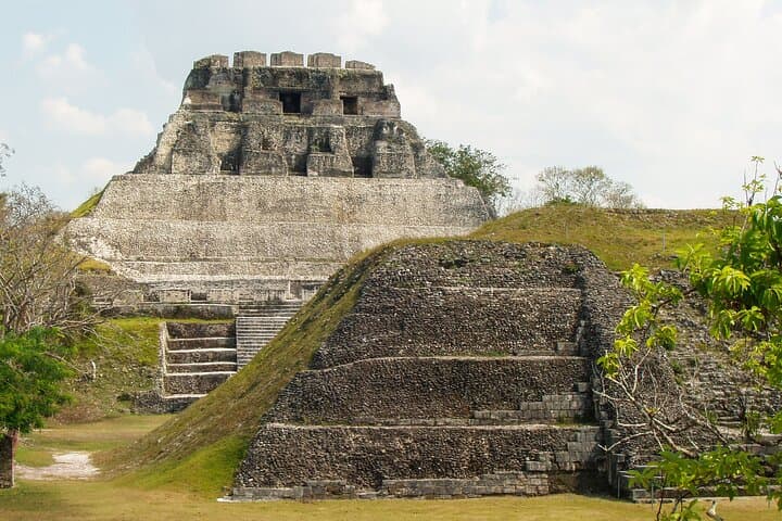 Xunantunich & Mayan Chocolate Workshop: Climb, Learn, Taste photo 2