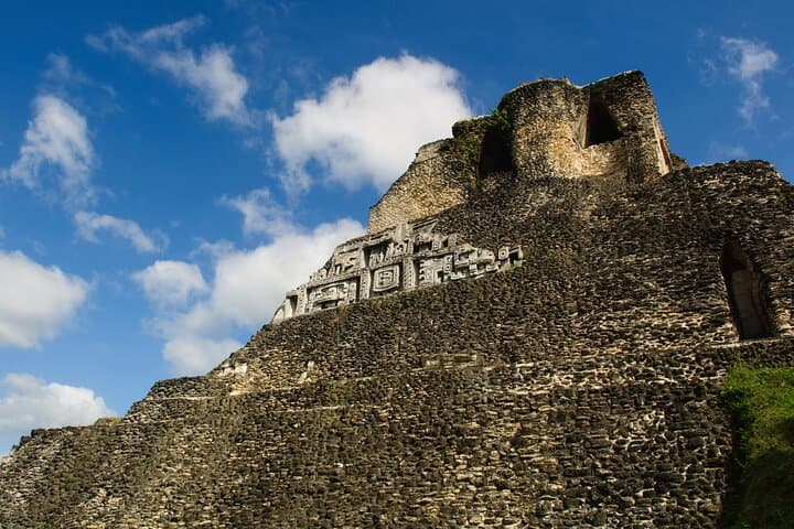 Xunantunich & Mayan Chocolate Workshop: Climb, Learn, Taste photo 3