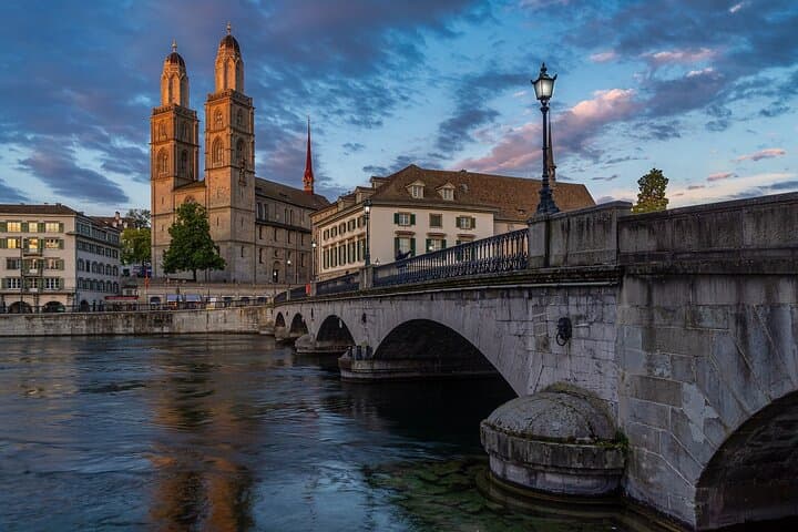 Venice to Zurich Private Transfer with 2-Hour Milan Stop — Duomo Visit photo 5
