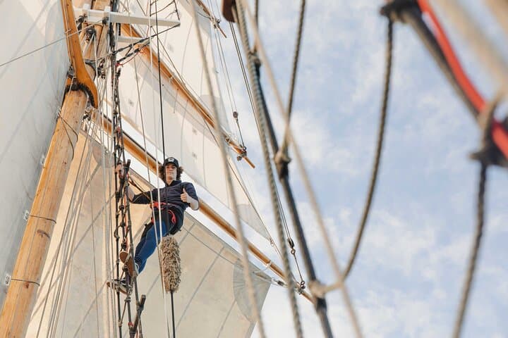 sail-the-bay-of-islands-on-r-tucker-thompson-tall-ship-with-bbq-lunch photo 4