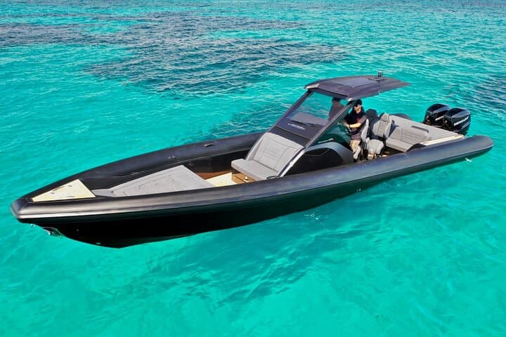 Santorini Caldera: Private Speedboat Cruise with Open Bar & Hot Springs photo 3