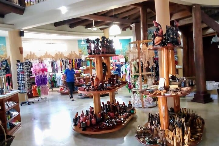 Punta Cana Don Lucas Cigar, Rum & Chocolate Factory Tour photo 3